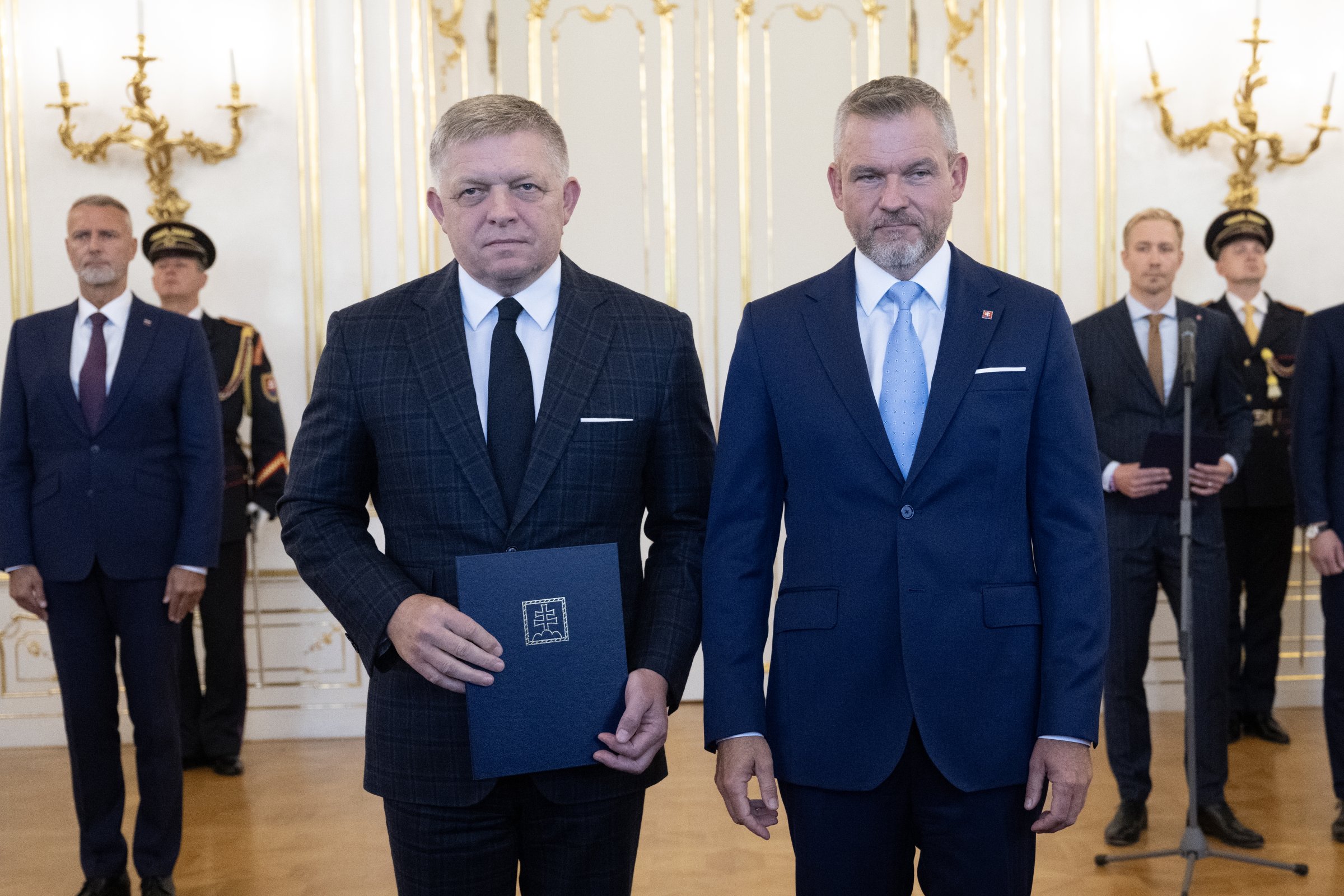 Napunk newsfilter: Fico sarokba szorult, a koalíció a legszűkebb ...